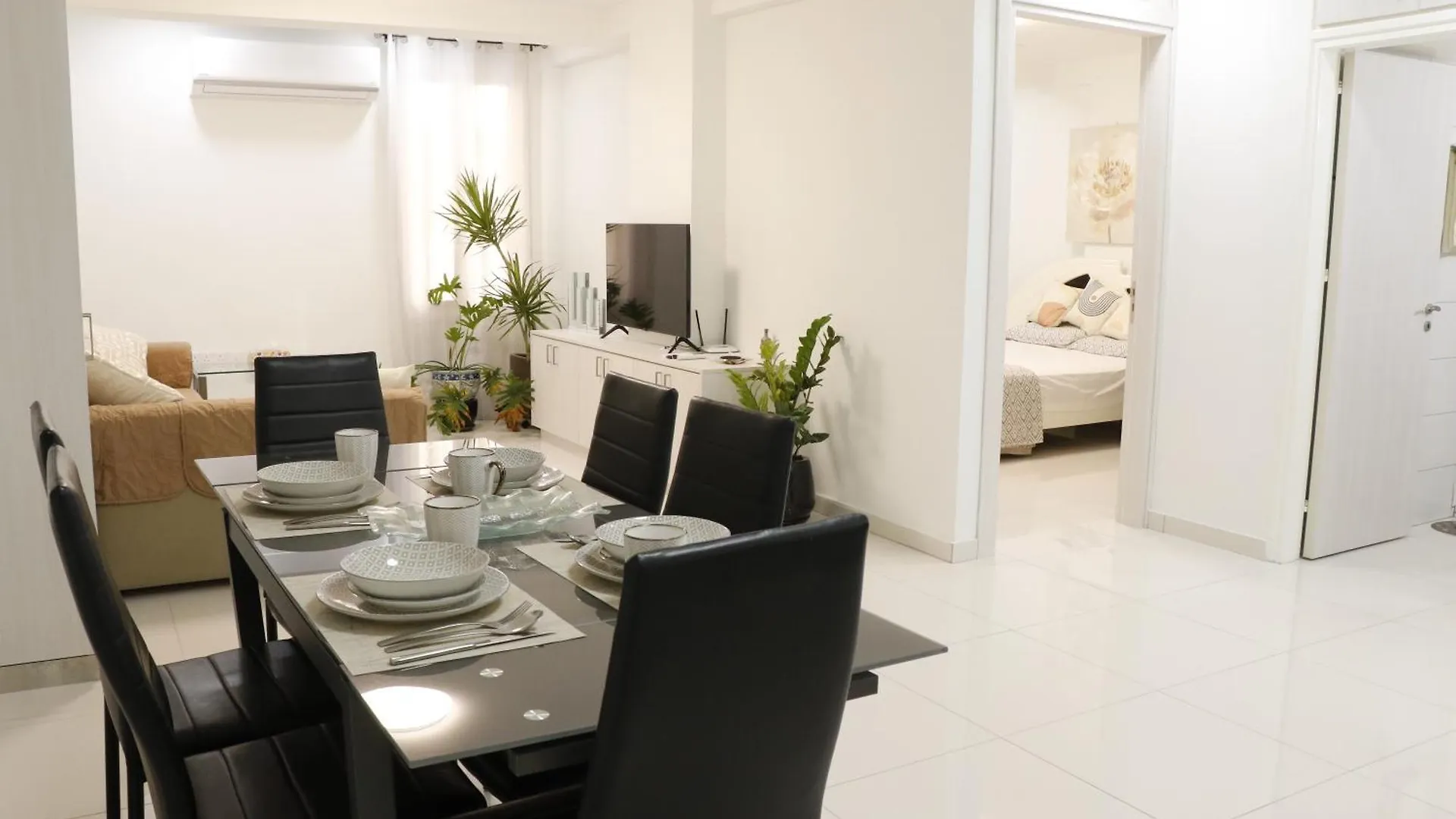 Spacious Apartment, Near Pinikoudes Beach Larnaca Chypre